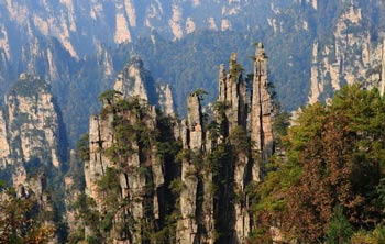 長沙出發(fā)到黃龍洞、張家界森林公園、天門山、鳳凰五日游